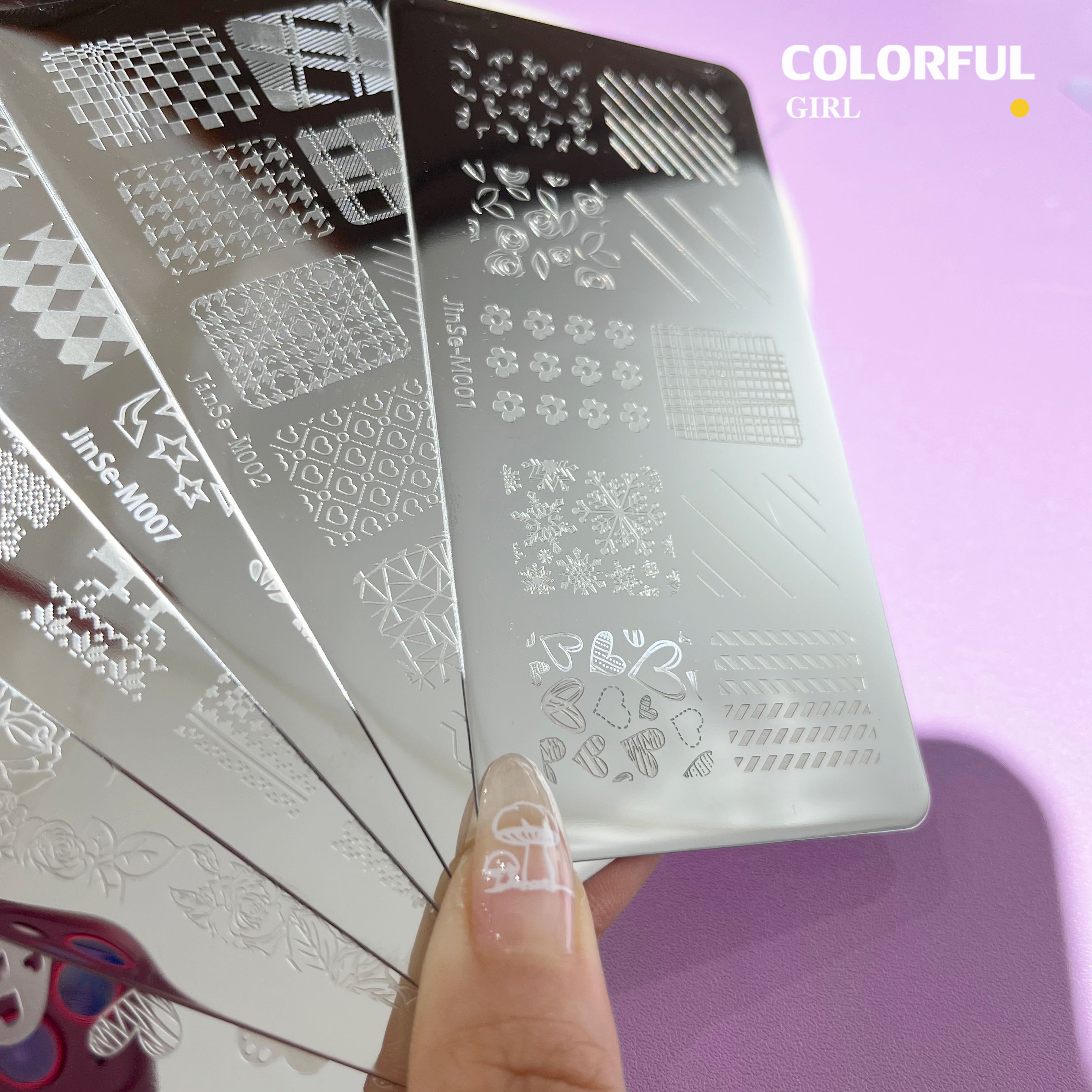 Stamping plate แผ่นปั้มลาย เพ้นท์ลาย ลายฉลุพิมพ์เล็บ  ( มีหลายลายให้เลือก )