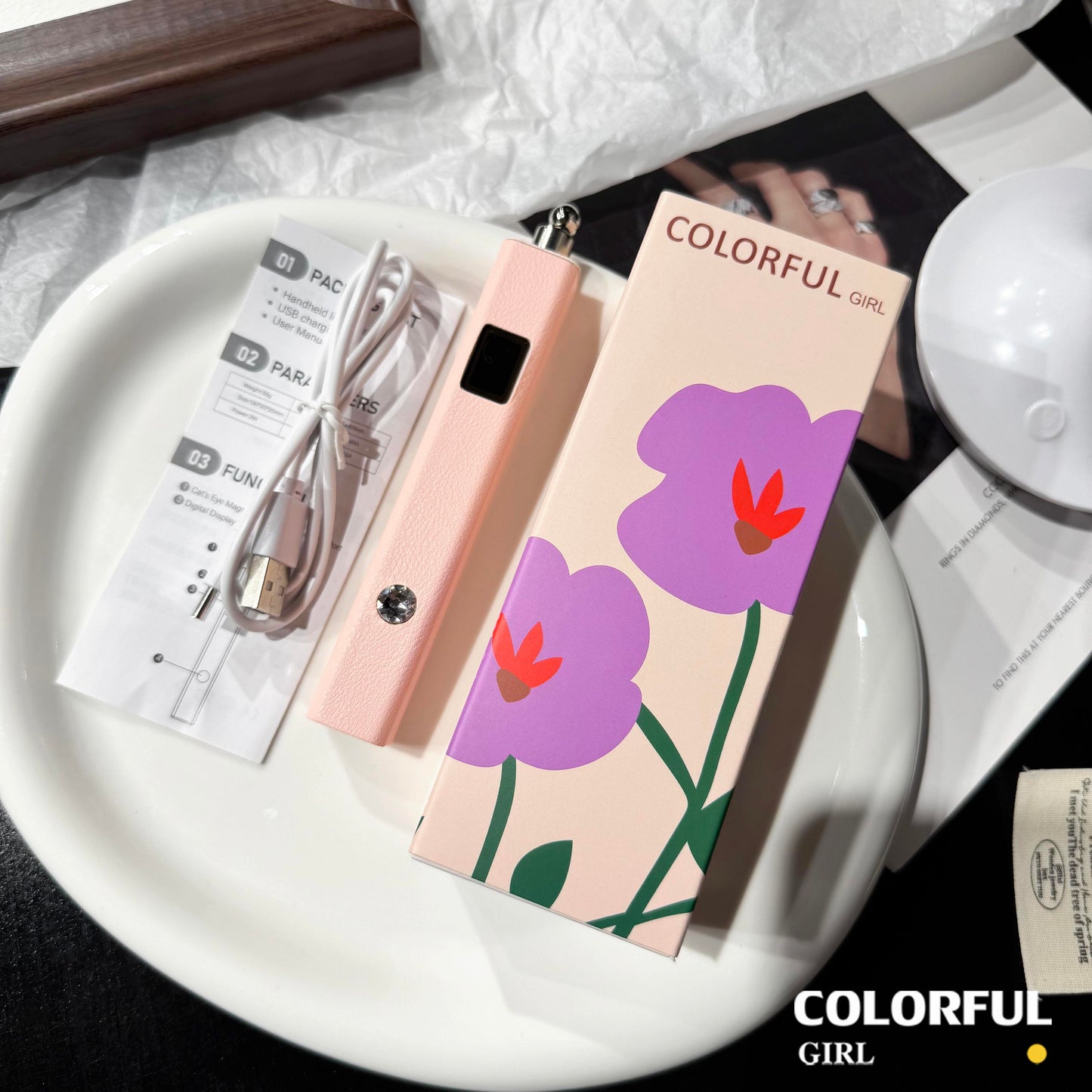 Colorful Girlโคมไฟทำเล็บพกพา 💅 แม่เหล็กดูดแน่น ใช้งานสะดวก ตั้งเวลาอัจฉริยะ 20s/60s  แบตฯ 400 mAh 3 W แห้งไว ประหยัดพลังงาน  ขาว / ชมพู / ม่วง  โคมไฟทรงขีด One-Word ✨